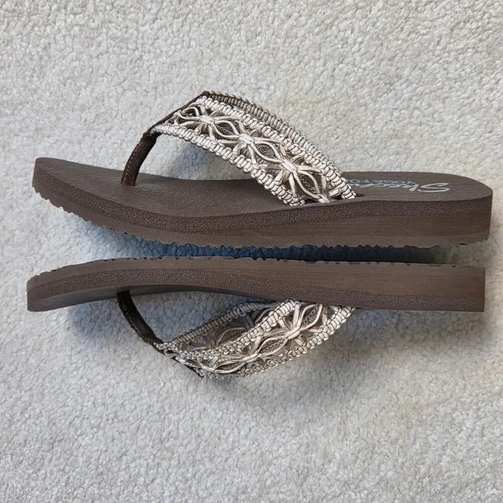 NWOT Skechers 7.5 Asana Yoga Foam Thong Flip Flop Sandals Macrame